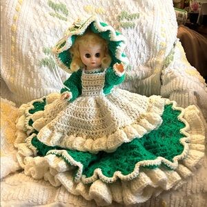 VTG Bedroom Bed Pillow Doll Hand Crochet Retro MCM Green White Spring St. Pat’s